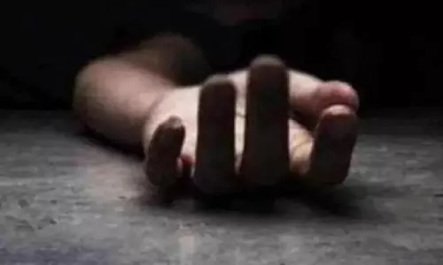 ऑटो चालक की गला रेतकर हत्या
