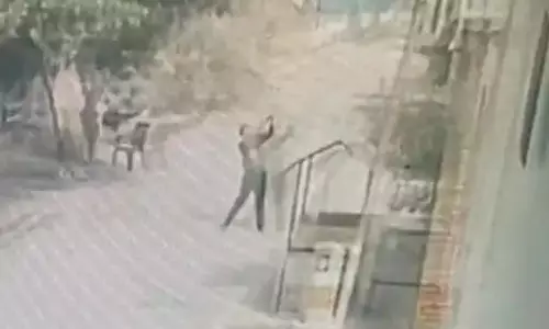रिटायर्ड फौजी ने ये क्या कर डाला, सीसीटीवी कैमरे में सब रिकॉर्ड, गिरफ्तार रिटायर्ड फौजी ने ये क्या कर डाला, सीसीटीवी कैमरे में सब रिकॉर्ड, गिरफ्तार