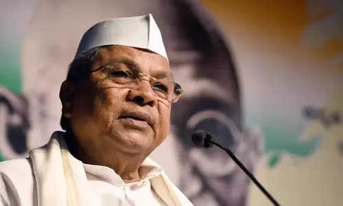 Karnataka: भाजपा नेता ने कहा, मुख्यमंत्री महिलाओं के साथ दुर्व्यवहार करते Karnataka: भाजपा नेता ने कहा, मुख्यमंत्री महिलाओं के साथ दुर्व्यवहार करते