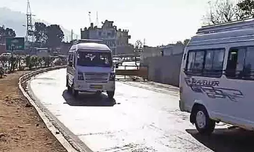 श्रीनगर-जम्मू राष्ट्रीय राजमार्ग खुला रहा