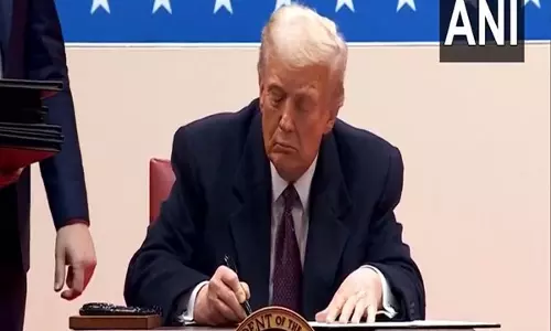 Trump ने पेरिस जलवायु समझौते से अमेरिका को बाहर निकालने के लिए कार्यकारी आदेश पर हस्ताक्षर किए Trump ने पेरिस जलवायु समझौते से अमेरिका को बाहर निकालने के लिए कार्यकारी आदेश पर हस्ताक्षर किए