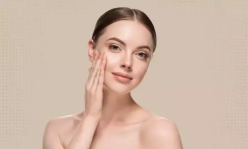 Skin Care: बादाम तेल या जैतून का तेल, जानिए सर्दियों में आपकी त्वचा के लिए क्या है बेहतर Skin Care: बादाम तेल या जैतून का तेल, जानिए सर्दियों में आपकी त्वचा के लिए क्या है बेहतर