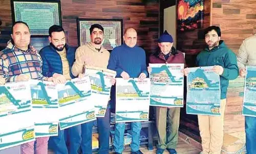 वेल केयर मेडिकल इंस्टीट्यूट ने 2025 कैलेंडर का अनावरण किया