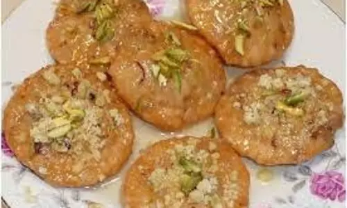 Mawa Kachori Recipe: घर पर ऐसे बनाएं मावा कचौरी