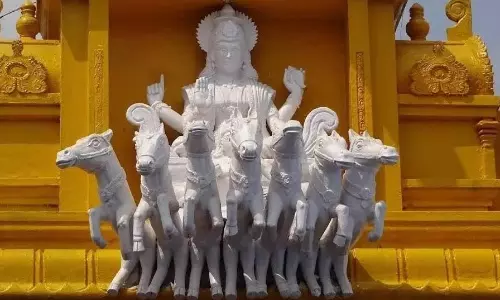 AP: रथ सप्तमी उत्सव में श्रद्धालुओं के लिए अपर्याप्त सुविधाओं के कारण व्यवधान AP: रथ सप्तमी उत्सव में श्रद्धालुओं के लिए अपर्याप्त सुविधाओं के कारण व्यवधान