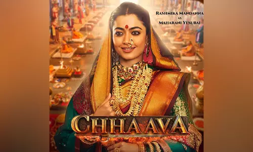 Rashmika Mandanna ने छावा के अपने पहले पोस्टर में महारानी येसुबाई के रूप में शाही अंदाज़ में नज़र आईं