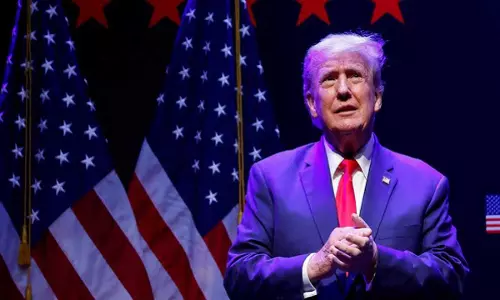 Trumpने ओबामा के आदेश को रद्द किया; उत्तरी अमेरिका की सबसे ऊंची चोटी का नाम बदला Trumpने ओबामा के आदेश को रद्द किया; उत्तरी अमेरिका की सबसे ऊंची चोटी का नाम बदला