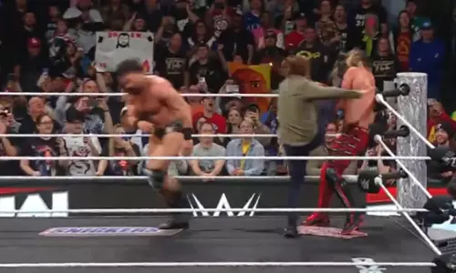 WWE RAW: सैमी जेन ने गलती से सेथ रॉलिंस को मारी हेलुवा किक, देखें VIDEO...