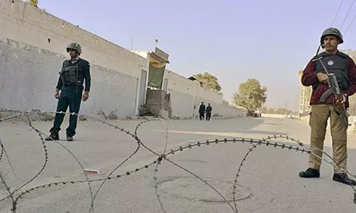 Taliban ने अफगानिस्तान में कैदी विनिमय में पकड़े गए दो अमेरिकियों को रिहा करने की घोषणा की Taliban ने अफगानिस्तान में कैदी विनिमय में पकड़े गए दो अमेरिकियों को रिहा करने की घोषणा की