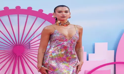 सुरक्षा चूक के बाद प्रशंसकों के होटल में घुसने से Dua Lipa घबरा गईं
