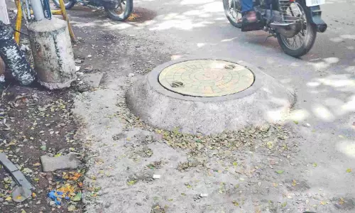 Chennai: मैनहोल के अजीबोगरीब सुधार के बाद पेरम्बूर के यात्रियों के लिए परेशानी