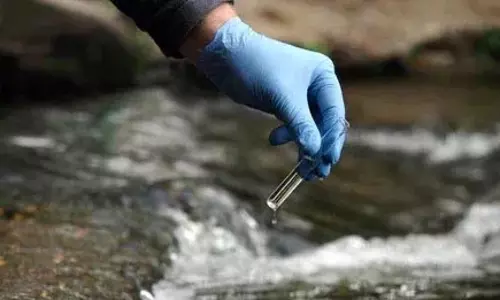 Jammu: कीटनाशक के अंश पाए जाने के बाद जल स्रोत को सील कर दिया Jammu: कीटनाशक के अंश पाए जाने के बाद जल स्रोत को सील कर दिया