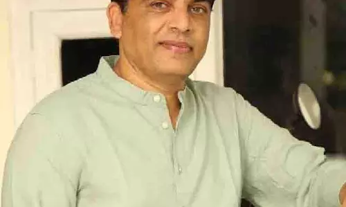 Hyderabad में निर्माता दिल राजू के आवास पर आयकर का छापा Hyderabad में निर्माता दिल राजू के आवास पर आयकर का छापा