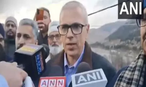 J-K CM ने राजौरी के बदहाल का दौरा किया