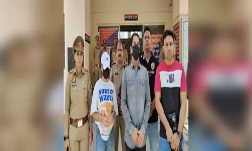 कुख्यात स्क्रैप माफिया के गैंग से जुड़े मीडियाकर्मी समेत तीन गिरफ्तार