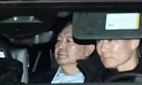 South Korea: यून ने मार्शल लॉ सैनिकों को सांसदों को बाहर निकालने का आदेश देने से किया इनकार South Korea: यून ने मार्शल लॉ सैनिकों को सांसदों को बाहर निकालने का आदेश देने से किया इनकार