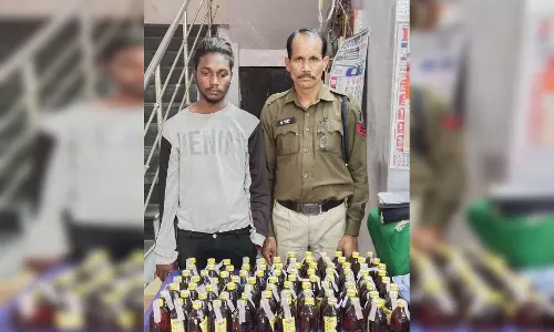 रायपुर में अवैध रूप से शराब बिक्री करते आरोपी गिरफ्तार, बिगड़ रहा माहौल