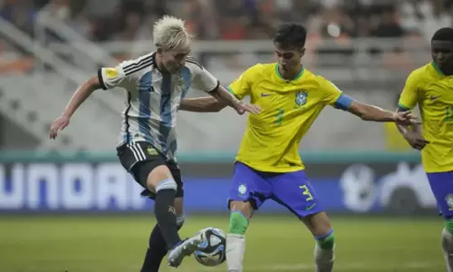Manchester City ने 36 मिलियन डॉलर में टीनएज पाल्मेरास के डिफेंडर विटोर रीस के साथ अनुबंध किया