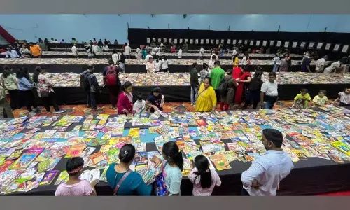 जितनी पसंद हों, उतनी किताबें लेकर जाएं: डोंबिवली में पुस्तक दान पहल का लक्ष्य एक लाख जितनी पसंद हों, उतनी किताबें लेकर जाएं: डोंबिवली में पुस्तक दान पहल का लक्ष्य एक लाख