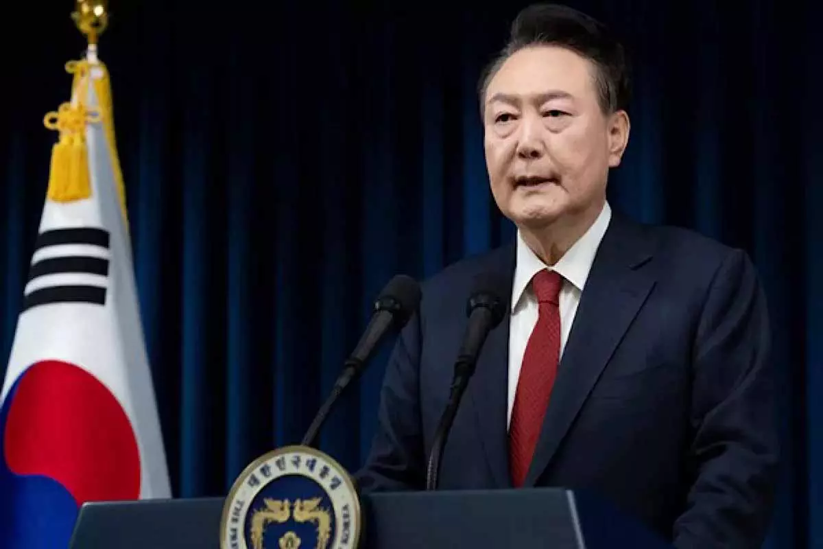 South Korea महाभियोग परीक्षण के बाद यून को इलाज के लिए अस्पताल भेजा गया South Korea महाभियोग परीक्षण के बाद यून को इलाज के लिए अस्पताल भेजा गया