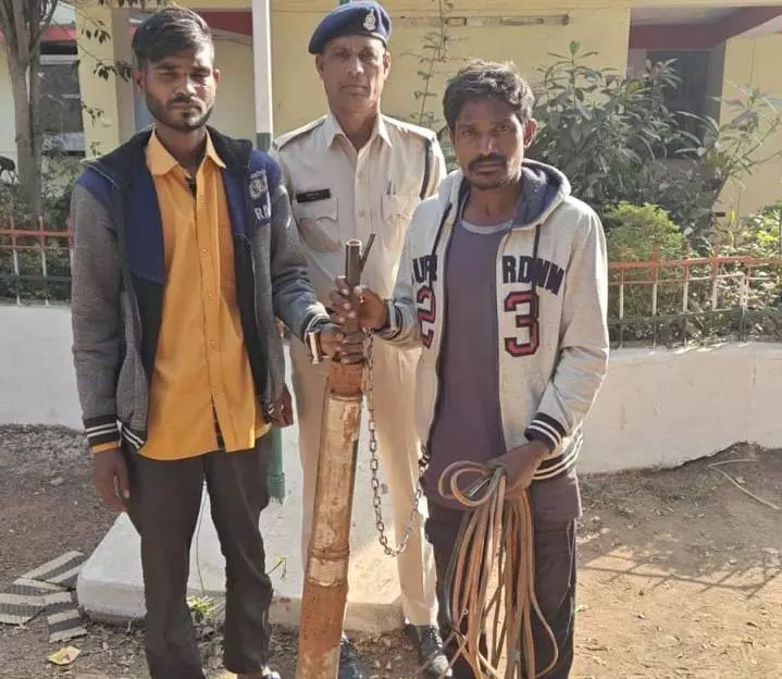 सबमर्सिबल पम्प और केबल चुराने वाले गिरफ्तार, रायपुर पुलिस का खुलासा सबमर्सिबल पम्प और केबल चुराने वाले गिरफ्तार, रायपुर पुलिस का खुलासा