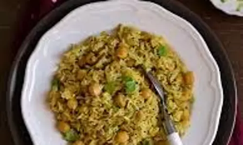 Achari Pulao: नियमित पुलाव को अचारी ट्विस्ट दें और मिनटों में बनाएं Achari Pulao: नियमित पुलाव को अचारी ट्विस्ट दें और मिनटों में बनाएं