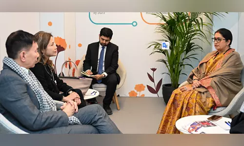 स्मृति ईरानी ने WEF 2025 में महिलाओं के नेतृत्व वाले विकास में परोपकार की भूमिका पर प्रकाश डाला
