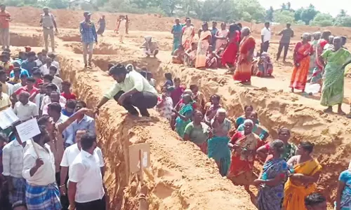 Tamil Nadu: सुप्रीम कोर्ट ने वल्लालर इंटरनेशनल सेंटर के निर्माण पर रोक लगाई Tamil Nadu: सुप्रीम कोर्ट ने वल्लालर इंटरनेशनल सेंटर के निर्माण पर रोक लगाई