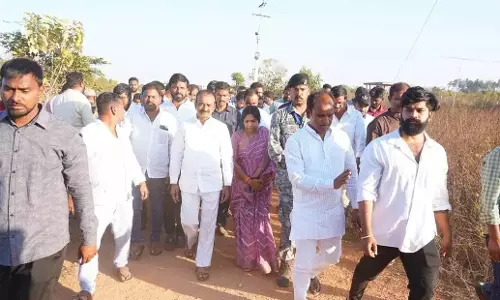 Telangana: एटाला ने सीएम रेवंत से भूमि हड़पने वालों के अत्याचार रोकने की मांग की