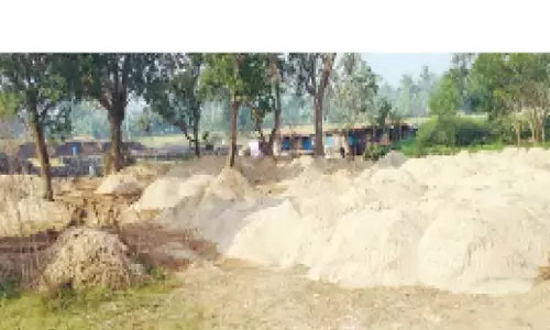 Andhra: माफिया मुफ्त रेत नीति का व्यावसायिक लाभ के लिए उपयोग कर रहे