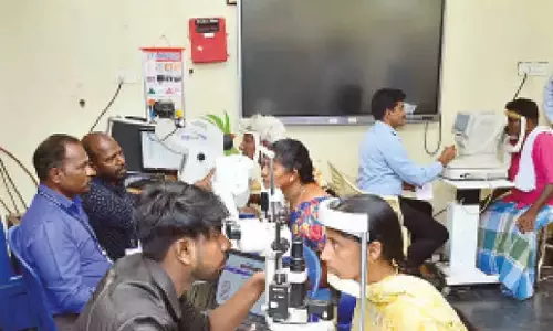 Andhra: टीआईएल हेल्थकेयर ने निःशुल्क नेत्र जांच शिविर का आयोजन किया