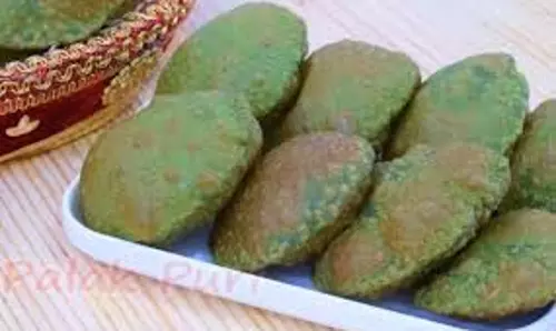 Palak puri recipe: नाश्ते में झटपट बनाएं पालक पूरी, ये रही आसान रेसिपी