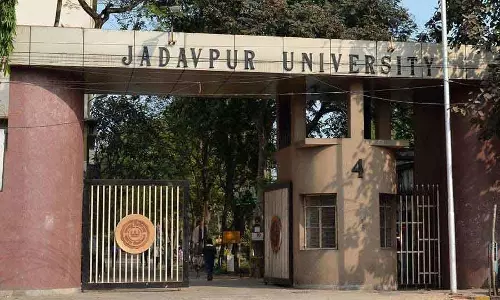 परीक्षा नियामकों का दावा, फॉर्म देर से भरने के कारण प्रश्नावली कम