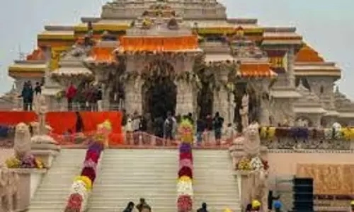 Ram Mandir: राम मंदिर प्राण प्रतिष्ठा समारोह की पहली वर्षगांठ आज, दूर-दूर से पहुंच रहे हैं भक्त