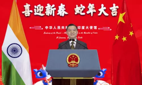 India-China को सीमावर्ती क्षेत्रों में शांति और सौहार्द बनाए रखना चाहिए: चीनी राजनयिक India-China को सीमावर्ती क्षेत्रों में शांति और सौहार्द बनाए रखना चाहिए: चीनी राजनयिक