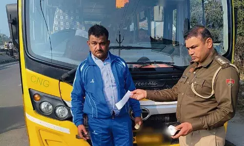 Haryana : सोनीपत में आज से स्कूली वाहन सुरक्षा के लिए विशेष अभियान शुरू Haryana : सोनीपत में आज से स्कूली वाहन सुरक्षा के लिए विशेष अभियान शुरू