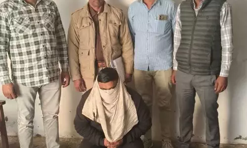Haryana : फर्जी दस्तावेज बनाने के आरोप में क्लर्क गिरफ्तार Haryana : फर्जी दस्तावेज बनाने के आरोप में क्लर्क गिरफ्तार
