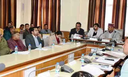 Solan जिला परिषद की बैठक में अनुपस्थिति और विरोध प्रदर्शन
