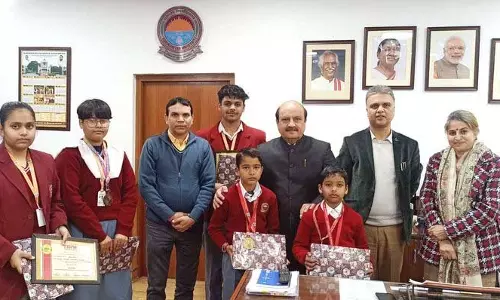 Haryana :   कुरुक्षेत्र विश्वविद्यालय के कुलपति ने पदक विजेताओं को किया सम्मानित