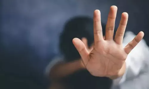 लेक्चरर ने छात्रा से बलात्कार का प्रयास किया, विरोध करने पर फेल करने की धमकी दी