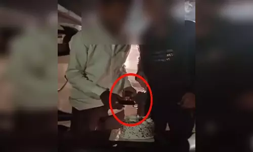 रायपुर में पिस्टल की मैगजीन से केक काटा, वायरल वीडियो से मचा हड़कंप