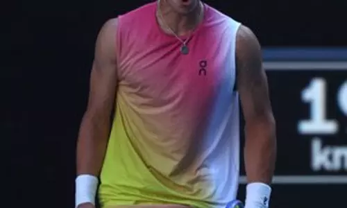 Australian Open: शेल्टन ने सोनेगो को हराकर दूसरे ग्रैंड स्लैम सेमीफाइनल में प्रवेश किया Australian Open: शेल्टन ने सोनेगो को हराकर दूसरे ग्रैंड स्लैम सेमीफाइनल में प्रवेश किया