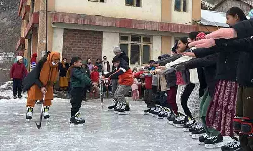 Lahaul घाटी में पहला आइस हॉकी प्रशिक्षण शिविर आयोजित Lahaul घाटी में पहला आइस हॉकी प्रशिक्षण शिविर आयोजित