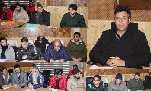 DC श्रीनगर ने विरासत संरक्षण परियोजनाओं की प्रगति की समीक्षा की