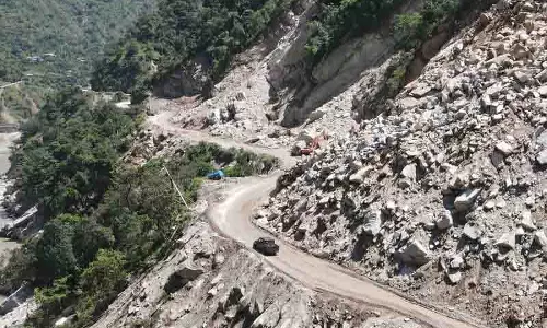 मंडी में कुल 268 ब्लैक स्पॉट में से PWD द्वारा केवल 32 को ही सुधारा गया मंडी में कुल 268 ब्लैक स्पॉट में से PWD द्वारा केवल 32 को ही सुधारा गया