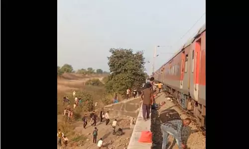 रेल हादसा, कई यात्रियों की दर्दनाक मौत