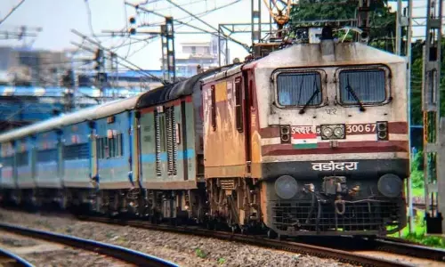 कुंभ मेले के कारण: तीर्थयात्रा के लिए राज्य को अतिरिक्त रेलगाड़ियों का इंतजार कुंभ मेले के कारण: तीर्थयात्रा के लिए राज्य को अतिरिक्त रेलगाड़ियों का इंतजार