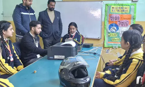 Jammu: चोपड़ा ने आधार नामांकन शिविर का आयोजन किया Jammu: चोपड़ा ने आधार नामांकन शिविर का आयोजन किया
