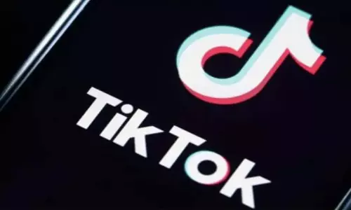 यू.एस. प्रतिबंध के बाद, TikTok प्रीइंस्टॉल्ड वाले iPhone eBay पर $10K से $50K में बिक रहे यू.एस. प्रतिबंध के बाद, TikTok प्रीइंस्टॉल्ड वाले iPhone eBay पर $10K से $50K में बिक रहे