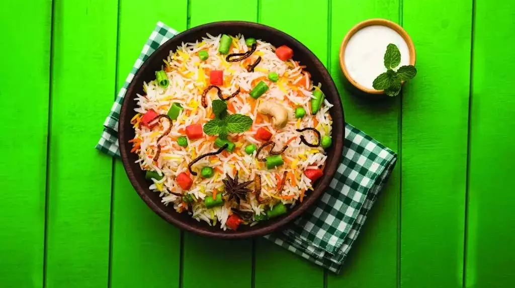 Vegetable Dum Biryani:  सर्दियों में मिलने वाली सब्जियां बढ़ा देंगी इसका स्वाद